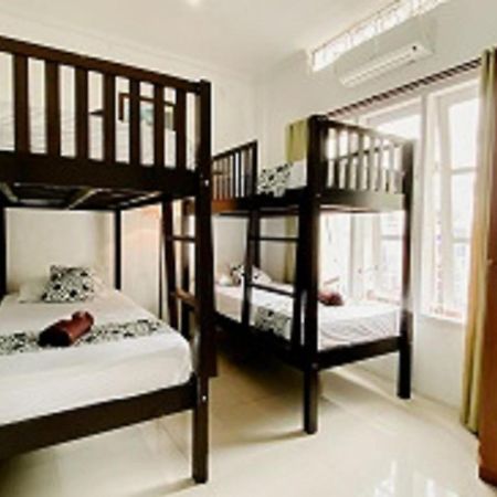 Dormitory Tourism Sritanjung Banyuwangi By Gajahsora Management エクステリア 写真