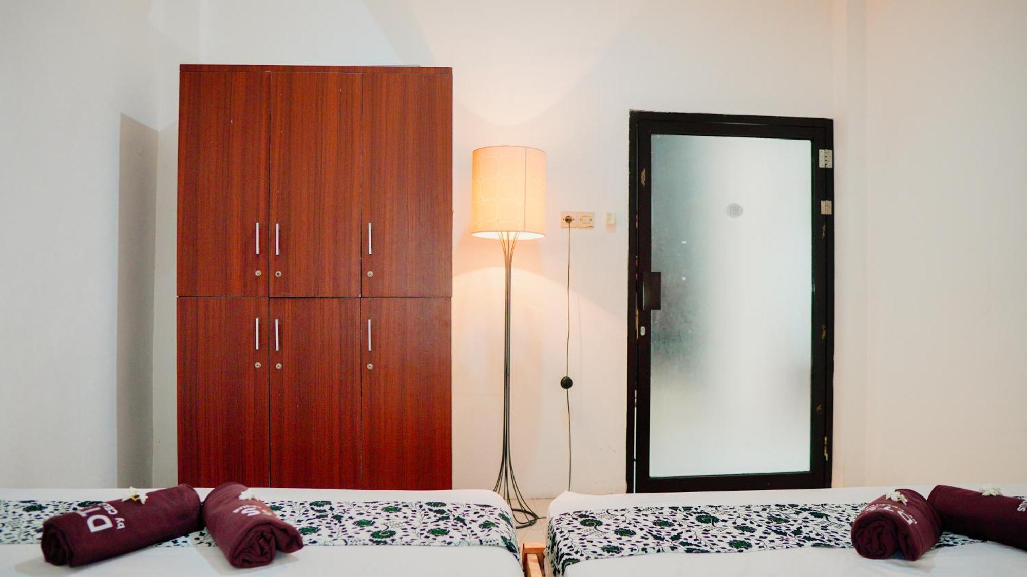 Dormitory Tourism Sritanjung Banyuwangi By Gajahsora Management エクステリア 写真